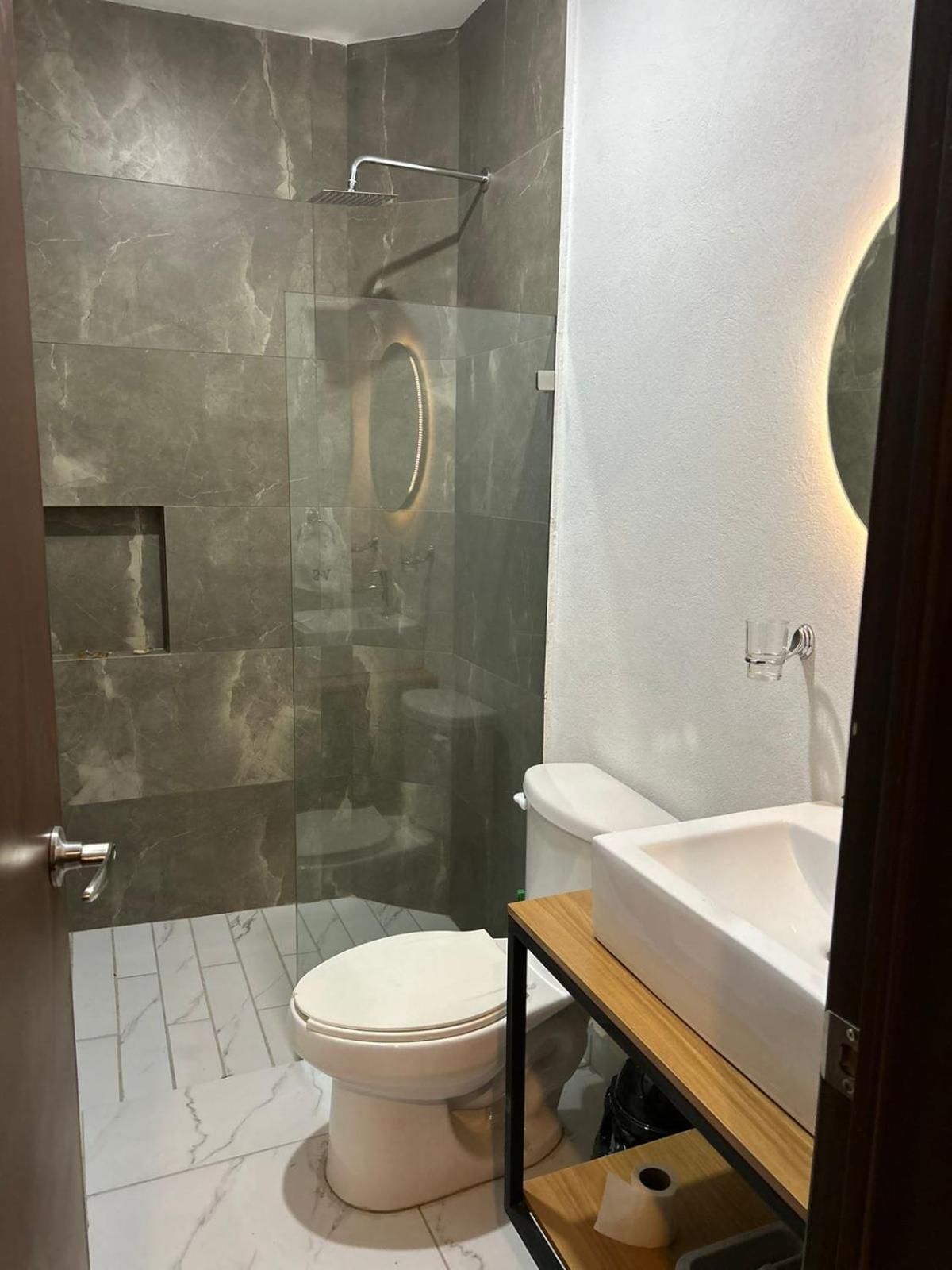 Vidrio Suites Col Americana Guadalajara Buitenkant foto