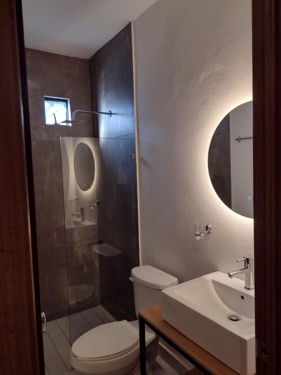 Vidrio Suites Col Americana Guadalajara Buitenkant foto