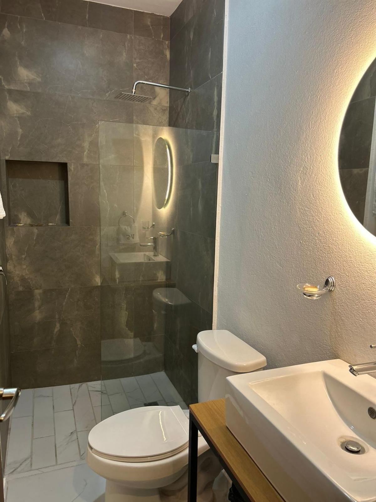 Vidrio Suites Col Americana Guadalajara Buitenkant foto