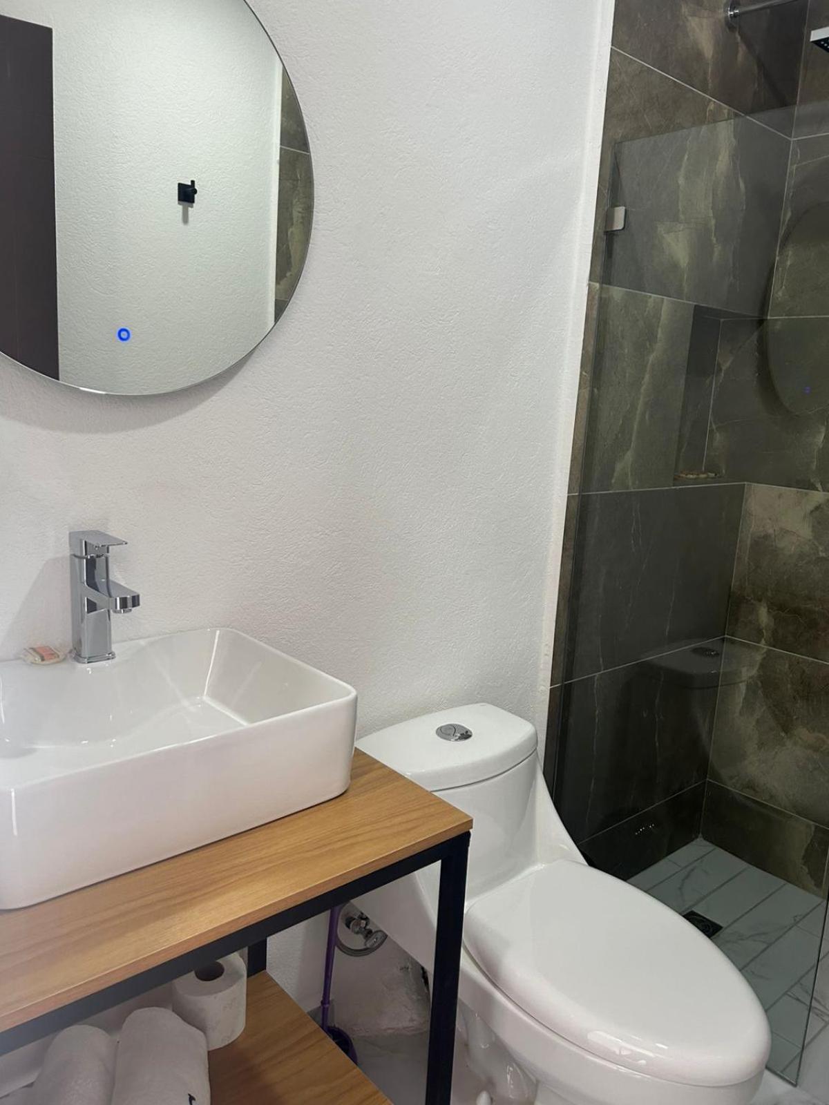 Vidrio Suites Col Americana Guadalajara Buitenkant foto